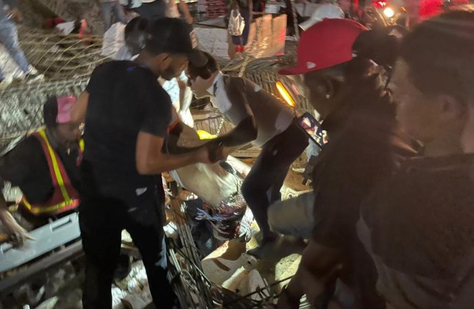 Un obrero fallecido y cinco heridos tras derrumbe de techo de hotel en Cabeza de Toro, Punta Cana