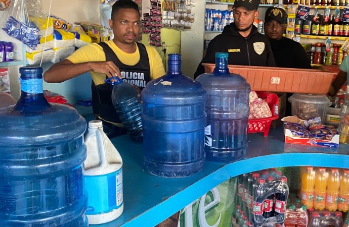Desmantelan centros  que vendían bebida adulterada en Veron Punta Cana