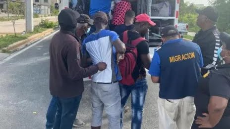Migración detiene 354 haitianos indocumentados en Veron, Punta Cana