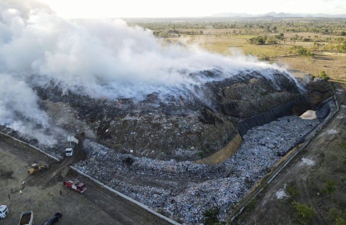 Incendios forestales y de basura en La Altagracia; un crimen en contra el medio ambiente y la salud