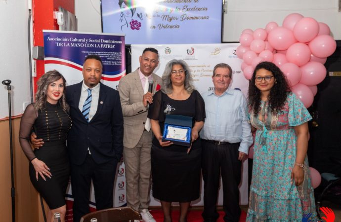 Asociación  “De la Mano con la Patria” realiza premio  al mérito y excelencia de la Mujer Dominicana en Valencia, España