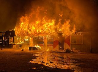 Se incendia restaurante en Bávaro