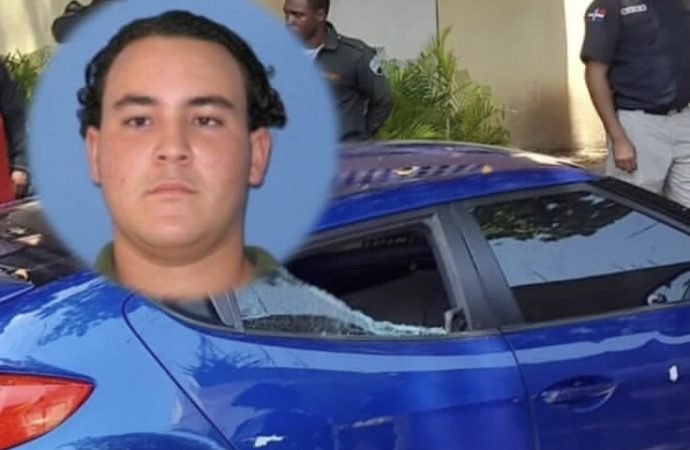 Autoridades investigan circunstancias en la que murió hombre encontrado dentro de vehículo en sector San Carlos