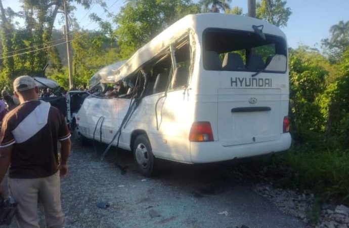 Aplazan conocimiento medida de coerción contra conductor  impactó autobús escolar en  Hato Mayor