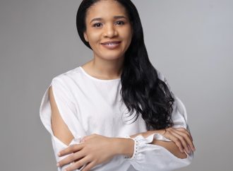 Embajada de “USA” en RD otorga beca a joven higüeyana