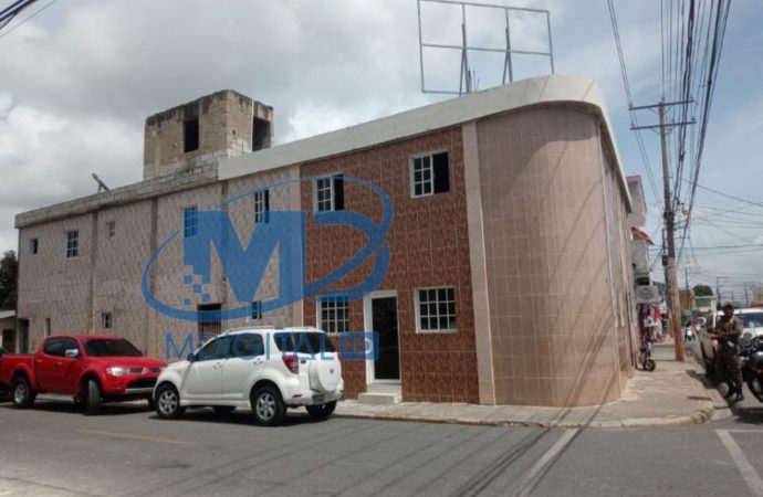 Ministerio de Salud pública cierra centro médico por no cumplir  requisitos en Higüey