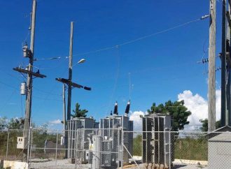 EDEESTE pone en funcionamiento regulador de tensión en subestación de Benerito, San Rafael del Yuma