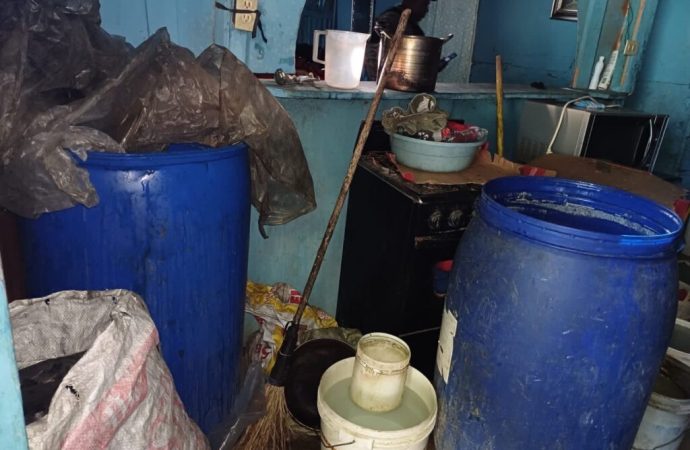 PN desmantela laboratorio clandestino de bebidas adulteradas en SPM