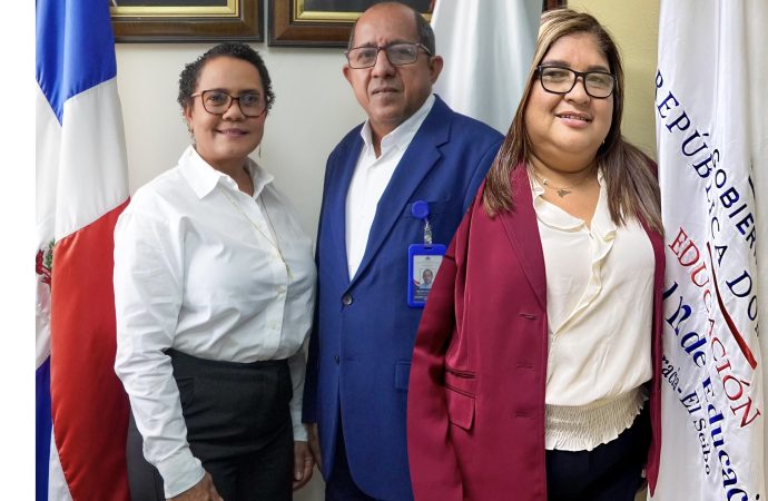 Juramentan nueva directora del Distrito Educativo 12-01 de Higüey