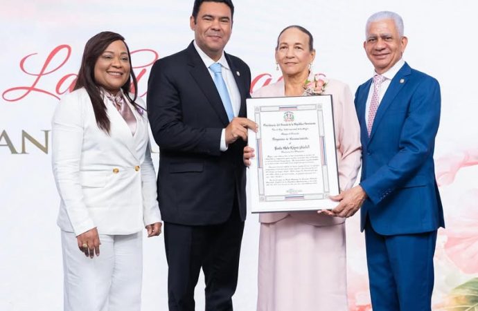 Senado reconoce Higüeyana como “Mujer que Trasciende”