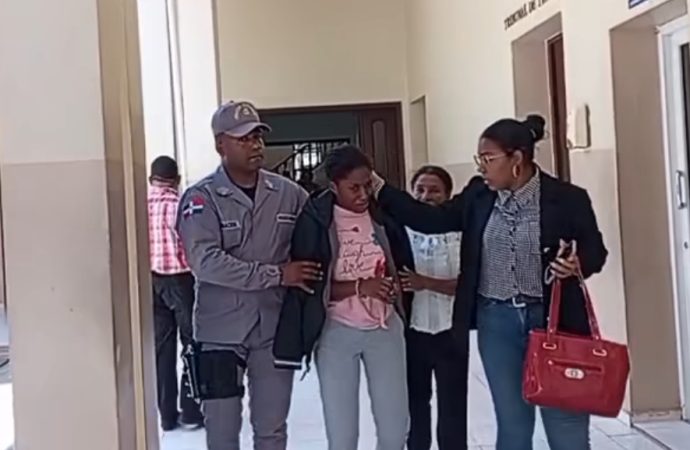 Tres meses de prisión preventiva a madre estranguló hijo en La Romana