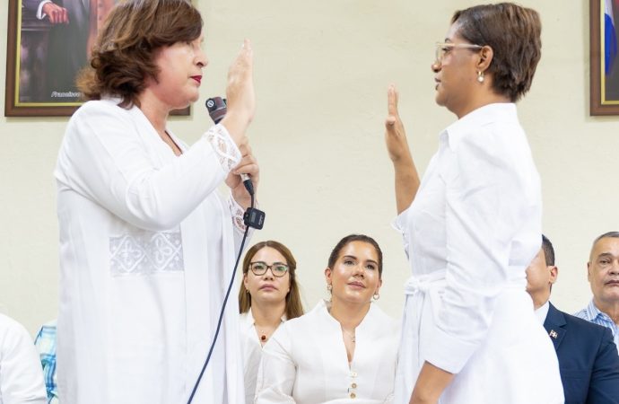 Dra. Daysi de Óleo de Bastardo asume como Gobernadora de La Altagracia