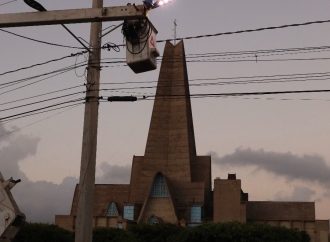 En primer semestre 2025, Edeeste puso en funcionamiento más de 15 mil luminarias
