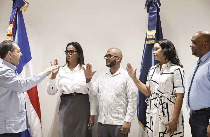 Designan nuevos directores en hospitales de Higüey y Veron
