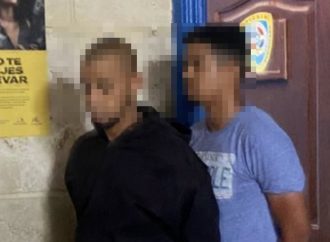 P.N captura a dos implicados en asalto a joyería en Bávaro