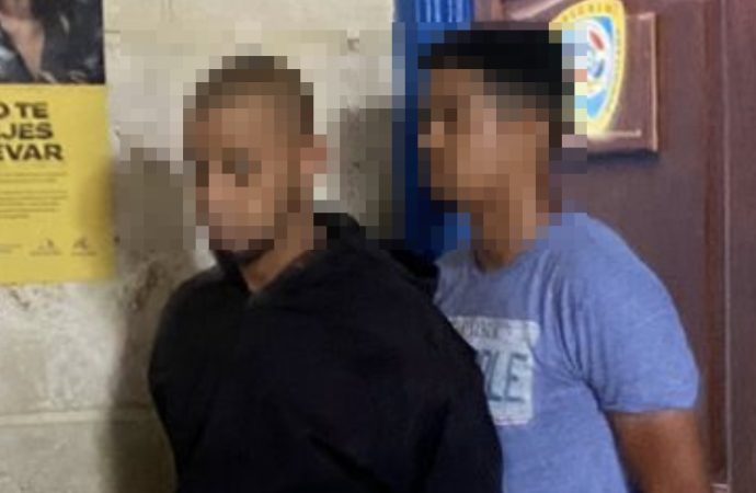 P.N captura a dos implicados en asalto a joyería en Bávaro