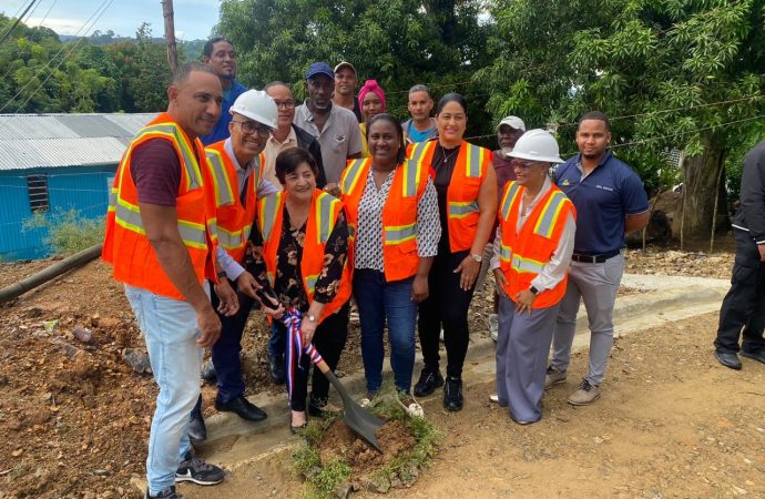 EDEEste inicia proyecto de electrificación que impactará varios sectores de Miches