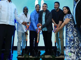 Director SNS da primer picazo para remodelación segunda etapa hospital materno infantil de Higüey