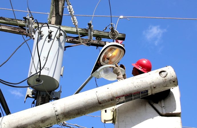 EDEESTE invierte más de RD$57 millones en alumbrado público para fortalecer la seguridad ciudadana y vial