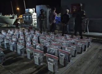 AUTORIDADES INTERVIENEN 375 PAQUETES DE PRESUNTA COCAÍNA: DOS HOMBRES APRESADOS