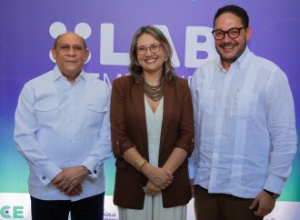 La UCE lanza LAB UCEMPRENDE, un laboratorio de innovación con respaldo del BID Lab y la Unión Europea