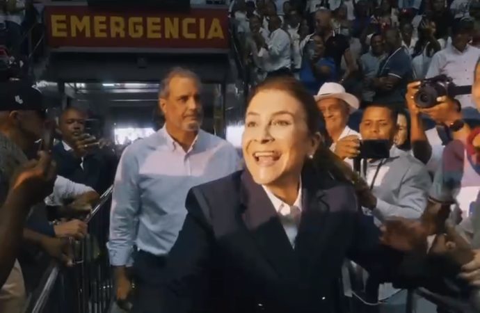 Carolina Mejía cerró en Santiago recorrido nacional de rendición de cuentas como secretaria general del PRM