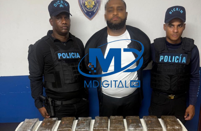 Apresan hombre con 18 paquetes de presumible Droga en Bávaro, Punta Cana