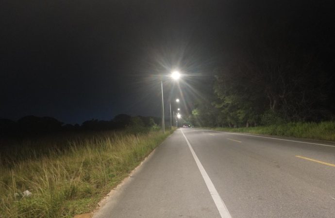 Edeeste ilumina principal acceso a Higüey con inversión superior a RD$8.2 millones