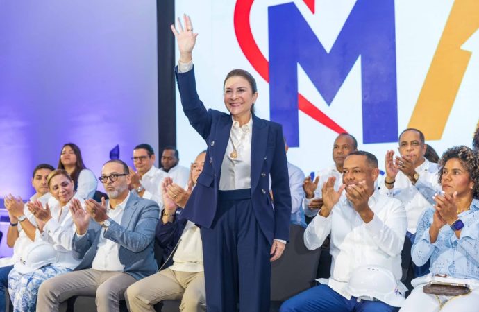 Carolina recibe apoyo masivo de profesionales de la ingeniería: “El progreso se construye con visión, orden y firmeza”