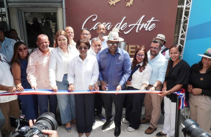 PROPEEP entrega renovada Casa de Arte de Higüey y habilita el Paseo de los Colores