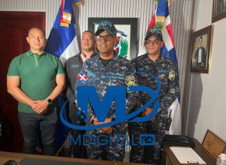 Director PN La Altagracia sostiene encuentro con representantes de la prensa