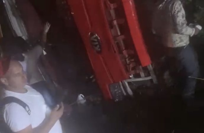 Siete lesionados tras accidente de autobús hotelero en Verón