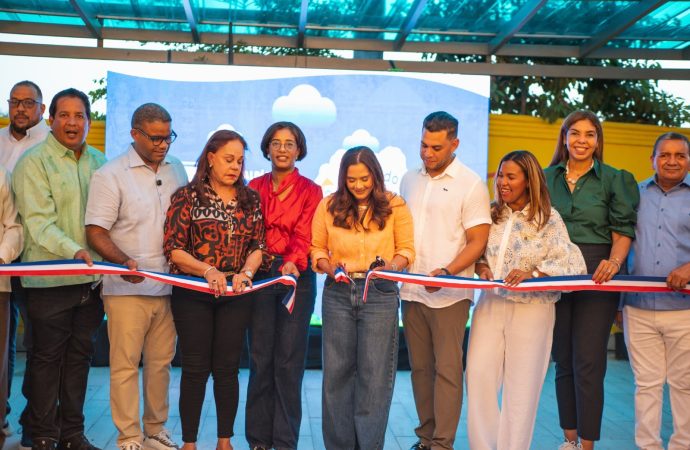 Karina Aristy reinaugura parque infantil “El Mundo de los Colores” con inversión de RD$16.2 millones