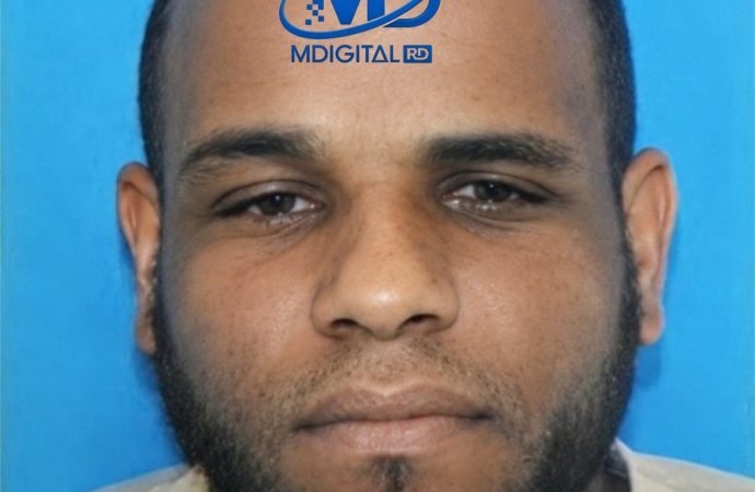 Hombre le  prende fuego a otro  en Higüey