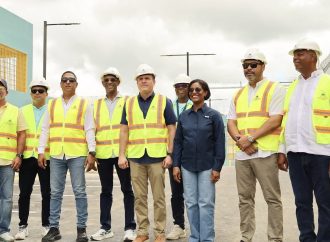 Ministro del MIVED supervisa avances de obras en La Altagracia