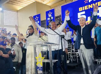 PLD juramenta a Heriberto Santana como su  candidato a alcalde por Higüey