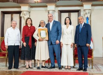 Abinader reconoce al Hogar de Ancianos de Higüey con Premio Protector de la Persona Envejeciente