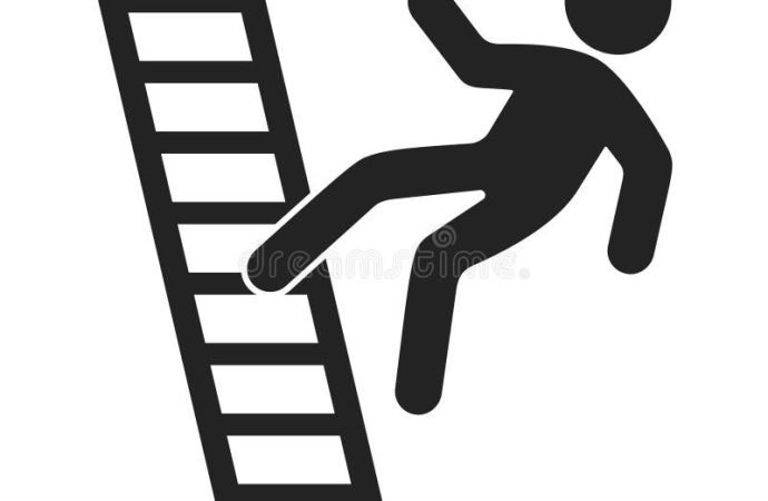 Seguridad muere tras caer de escalera en una obra en Verón